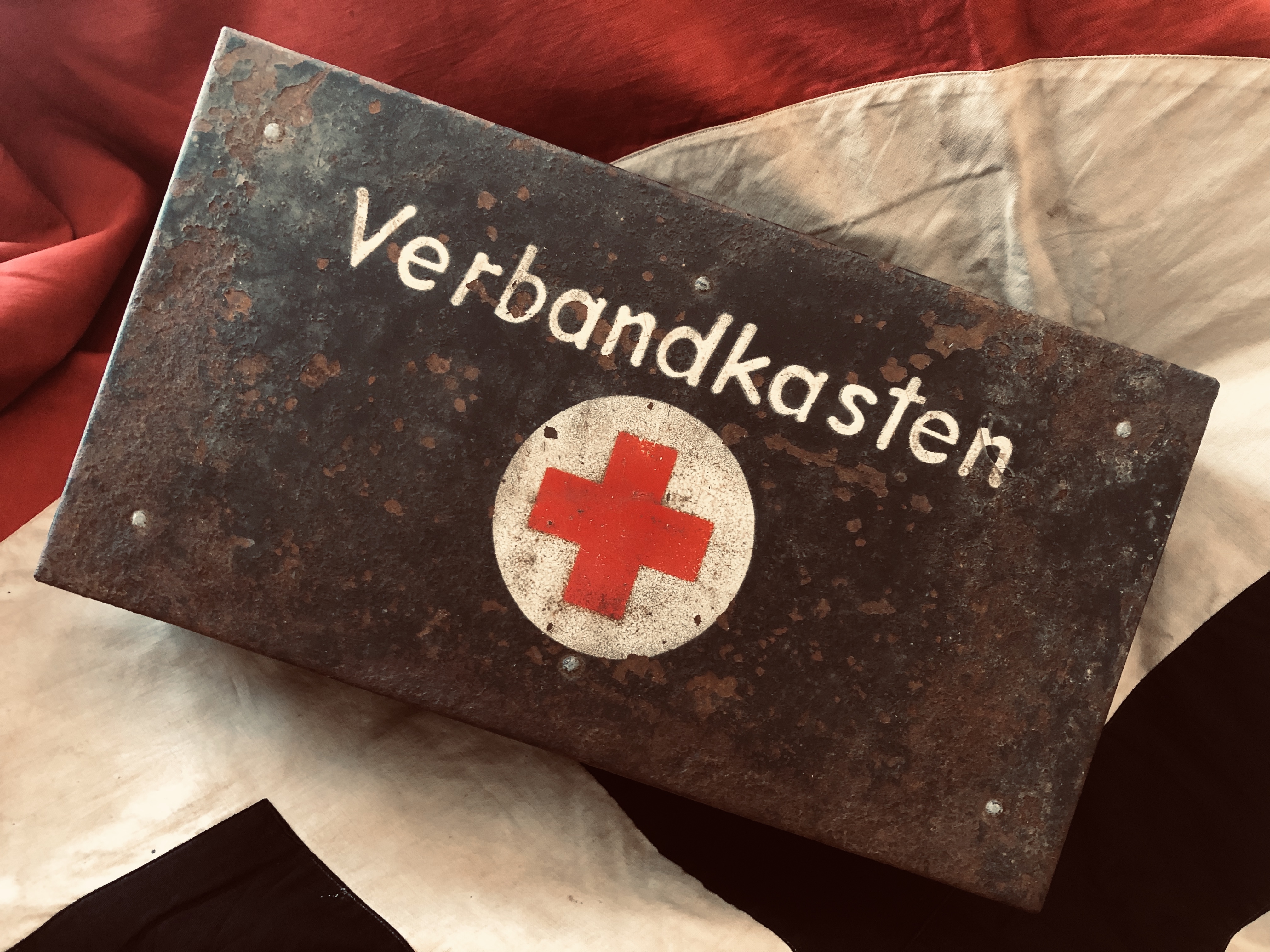 1941 'Verbandkasten' German Vehicle First Aid Kit – Achtung Militaria